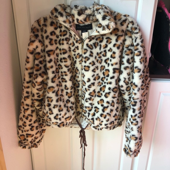 NWT Victoria Secret pink large leopard fur jacket